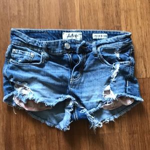 Day trip jean shorts